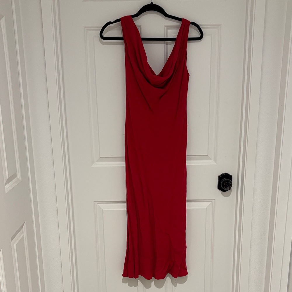 Chic Backless Red Dress